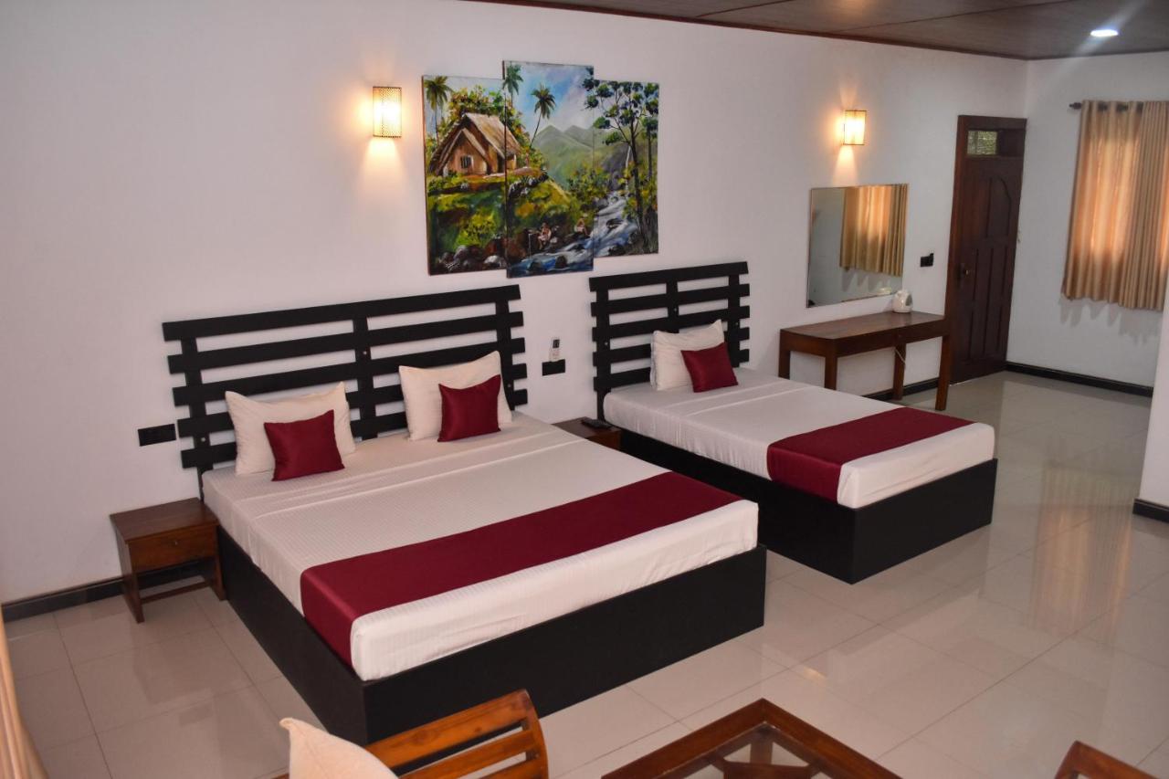 Pivisuma Lodge 담불라 외부 사진