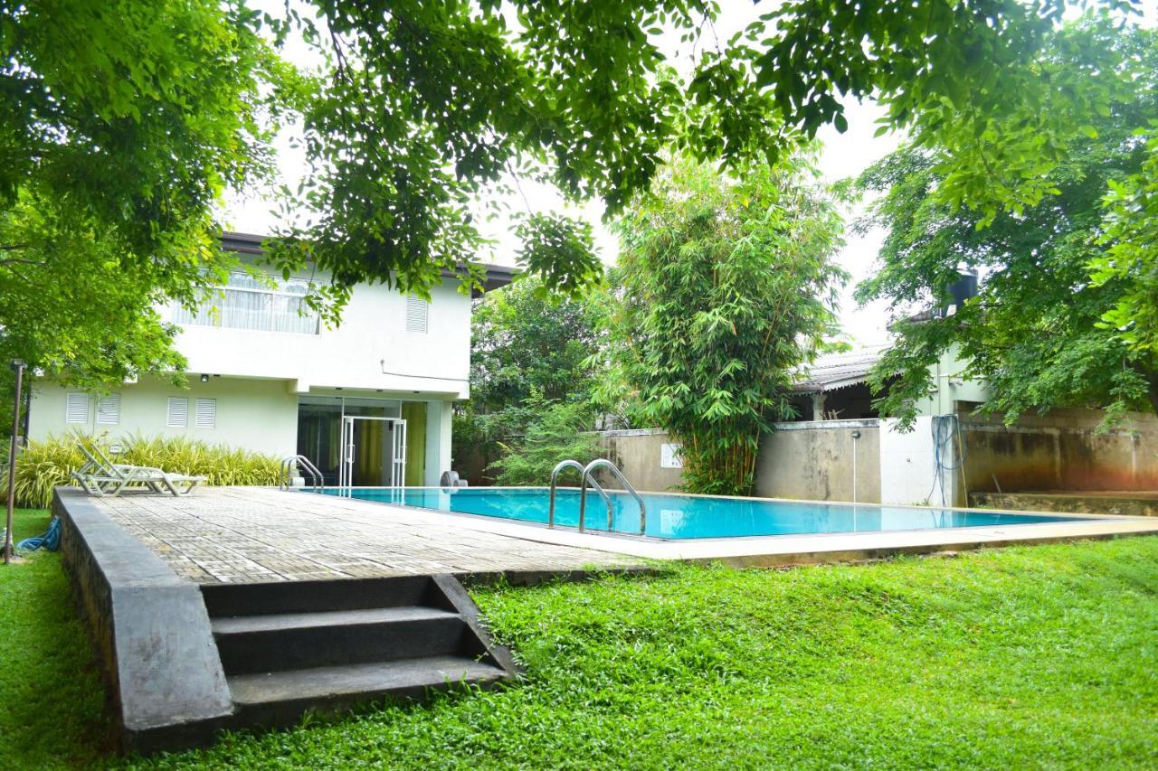 Pivisuma Lodge 담불라 외부 사진