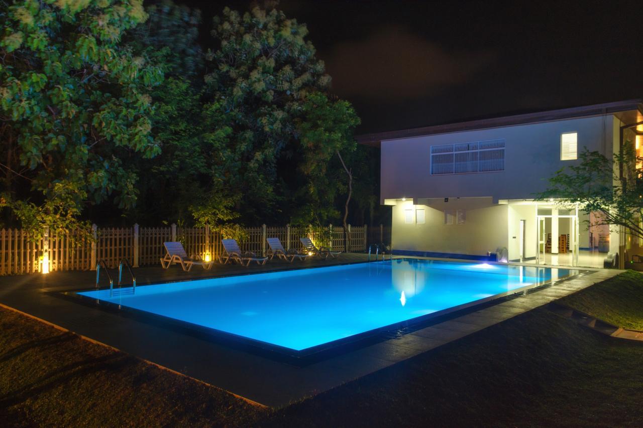 Pivisuma Lodge 담불라 외부 사진